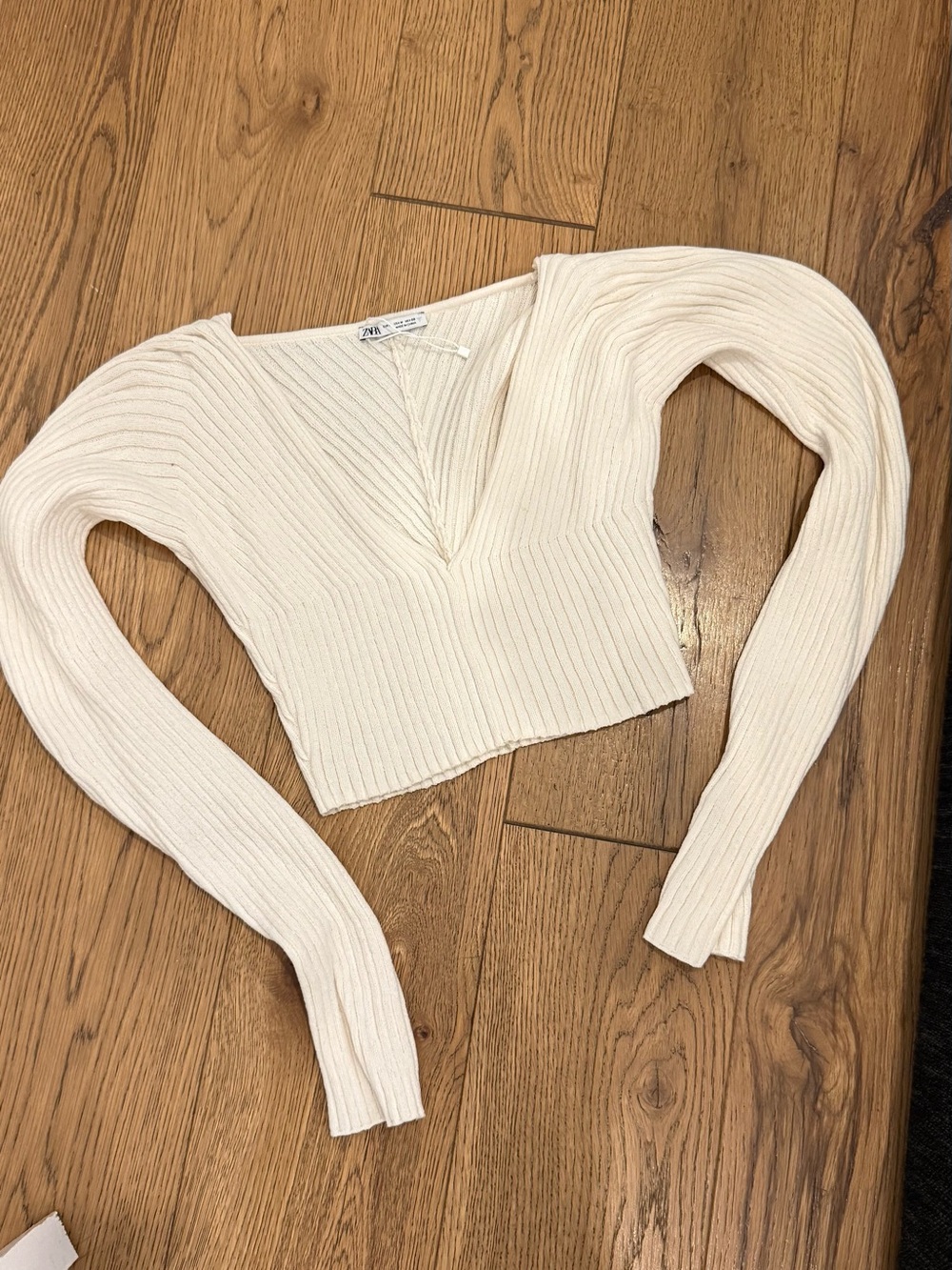 Zara Cream Ribbed V-Neck Cropped Top